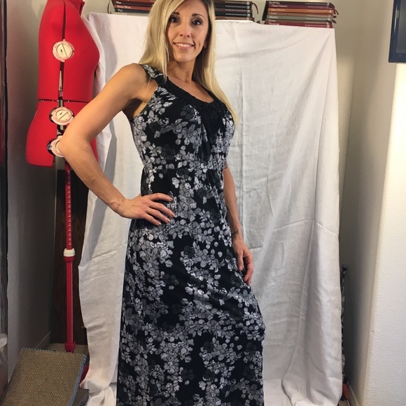 Faded Glory Black and White floor length dress - Picture 4 of 7